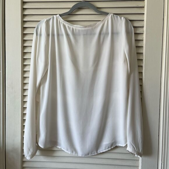 LOFT || Woman’s XS Flowy White Long sleeve springy blouse - Picture 5 of 5